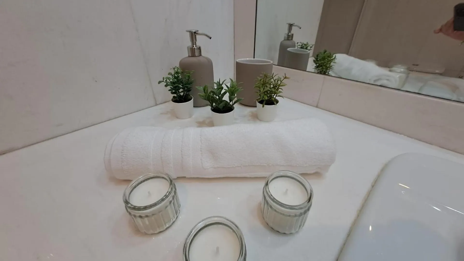 Luminous Apartment In Playas Del Duque , Puerto Banus By Holidays & Home Marbella 0*,